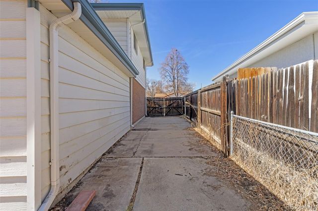 1404 S Dover Way, Lakewood, CO 80232