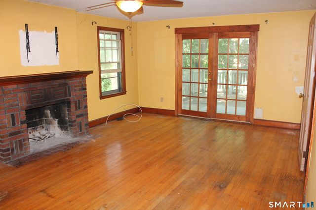 26 Edgewood Street, Meriden, CT 06451