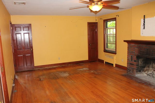 26 Edgewood Street, Meriden, CT 06451