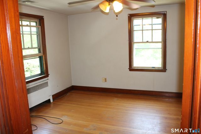 26 Edgewood Street, Meriden, CT 06451