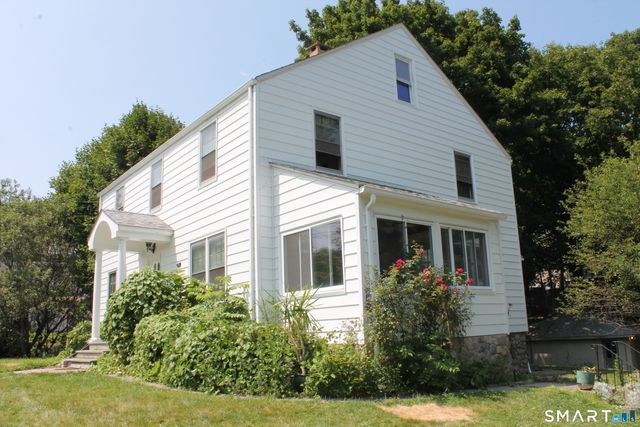 26 Edgewood Street, Meriden, CT 06451