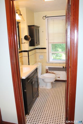 26 Edgewood Street, Meriden, CT 06451