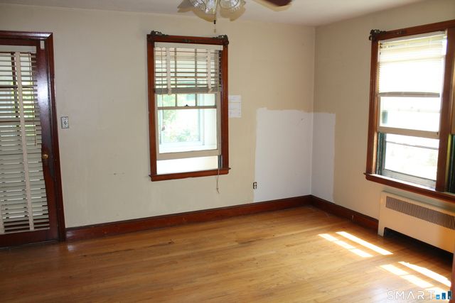 26 Edgewood Street, Meriden, CT 06451