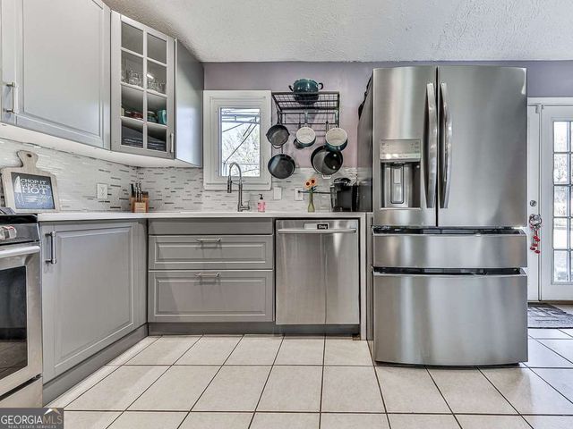 606 Bluff Drive, Woodstock, GA 30188