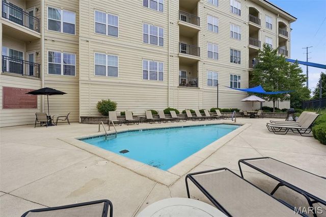 1270 Strassner Drive 3312, Brentwood, MO 63144