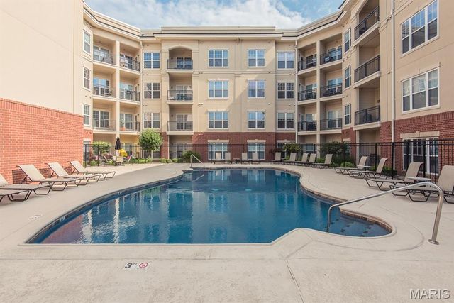 1270 Strassner Drive 3312, Brentwood, MO 63144