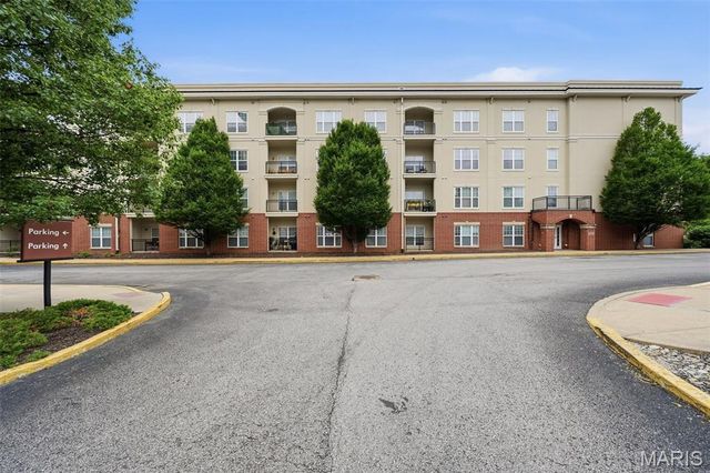 1270 Strassner Drive 3312, Brentwood, MO 63144