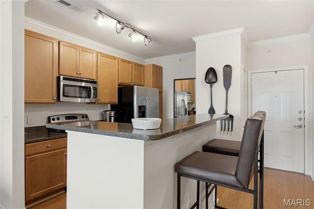 1270 Strassner Drive 3312, Brentwood, MO 63144