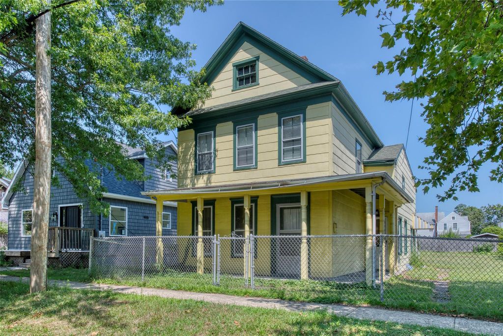 330 2nd Street, Greenport, NY 11944