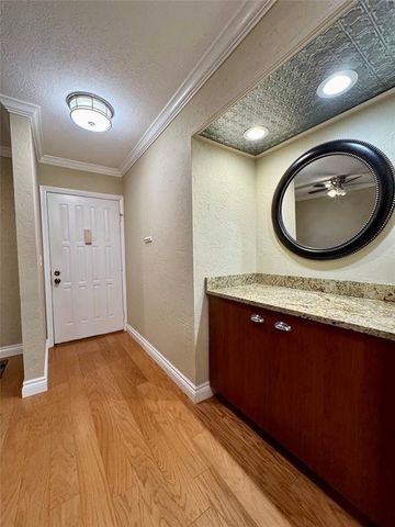 7653 NW 79 Avenue 110, Tamarac, FL 33321