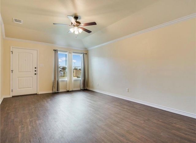 113 Calvin Smith LN, Jarrell, TX 76537