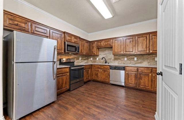 113 Calvin Smith LN, Jarrell, TX 76537