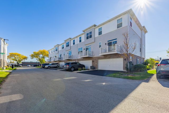 1050 E Oakton Street, Des Plaines, IL 60018