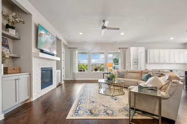 520 Hazy Hills LOOP, Dripping Springs, TX 78620