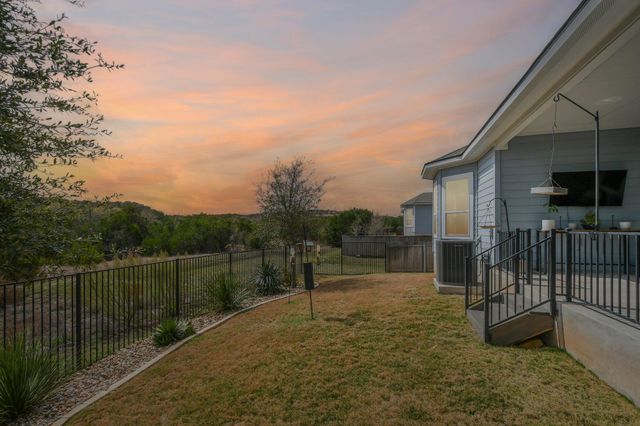 520 Hazy Hills LOOP, Dripping Springs, TX 78620