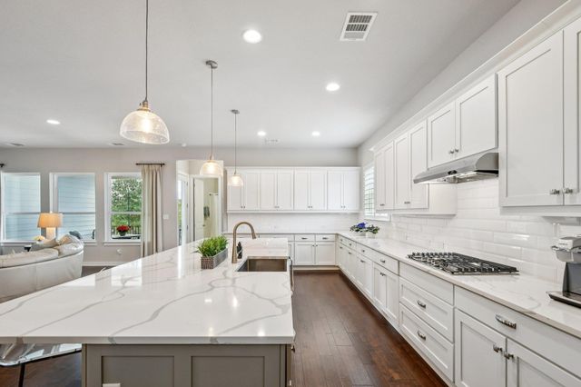 520 Hazy Hills LOOP, Dripping Springs, TX 78620