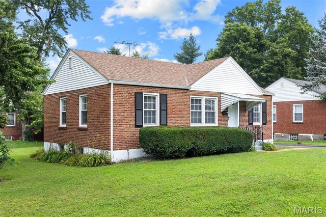 1150 S New Florissant Road, Florissant, MO 63031