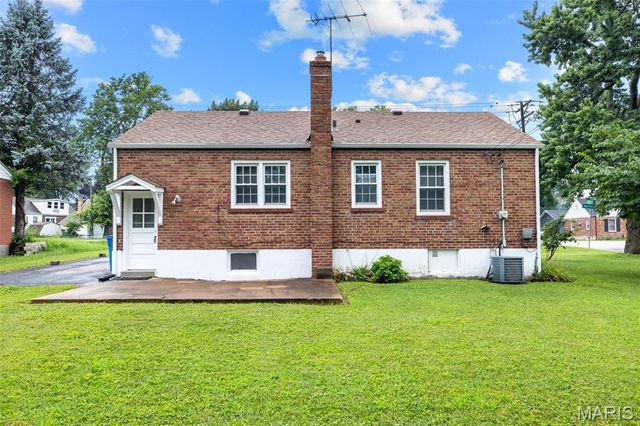 1150 S New Florissant Road, Florissant, MO 63031