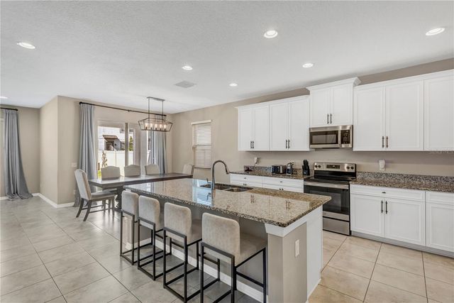 3027 AUTUMN ROCK DRIVE, Zephyrhills, FL 33540