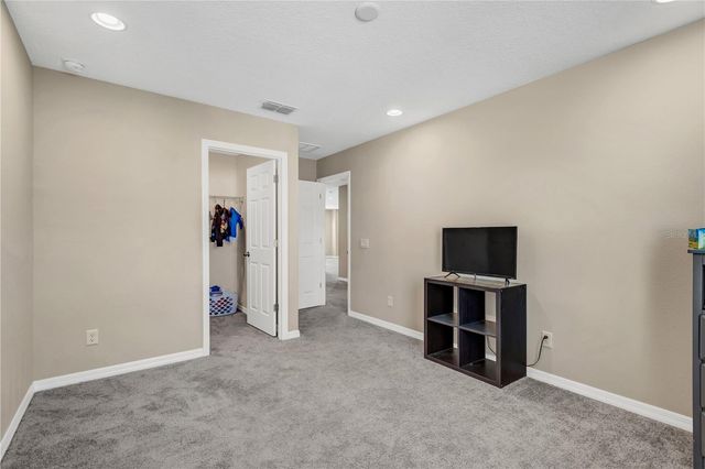 3027 AUTUMN ROCK DRIVE, Zephyrhills, FL 33540