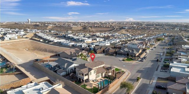 841 GOLDEN EDGE Court, El Paso, TX 79928