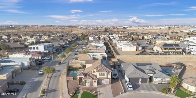 841 GOLDEN EDGE Court, El Paso, TX 79928