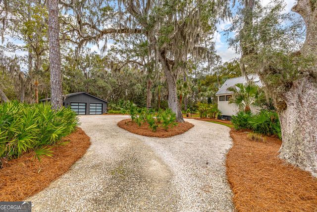 6201 Frederica Road, St. Simons, GA 31522
