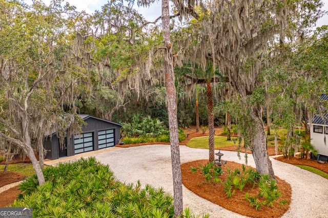 6201 Frederica Road, St. Simons, GA 31522