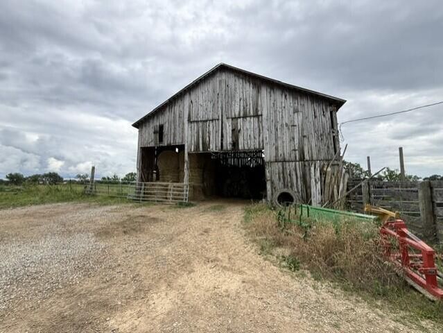 665 Lillies Ferry Road, Winchester, KY 40391