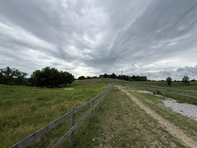 665 Lillies Ferry Road, Winchester, KY 40391