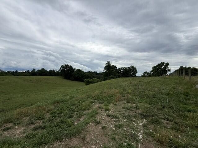 665 Lillies Ferry Road, Winchester, KY 40391