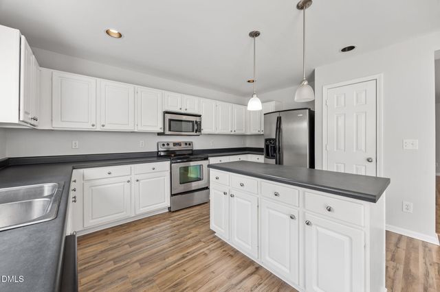 3050 Remington Oaks Circle, Cary, NC 27519