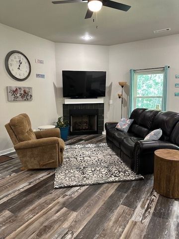 26 Osborne Drive, Bella Vista, AR 72715