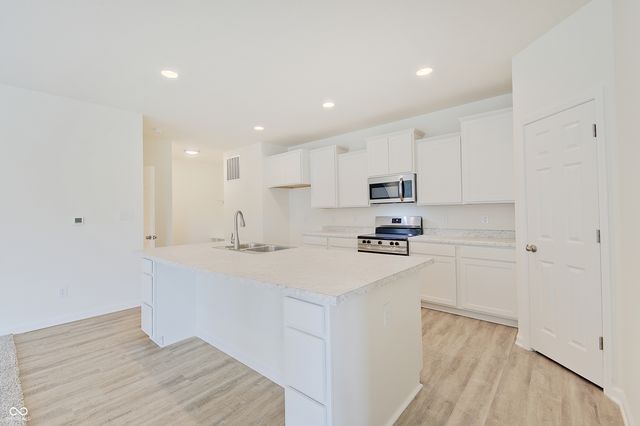 1266 Hanging Rock Drive, Mooresville, IN 46158