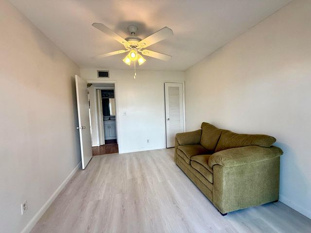 148 Coventry G, West Palm Beach, FL 33417