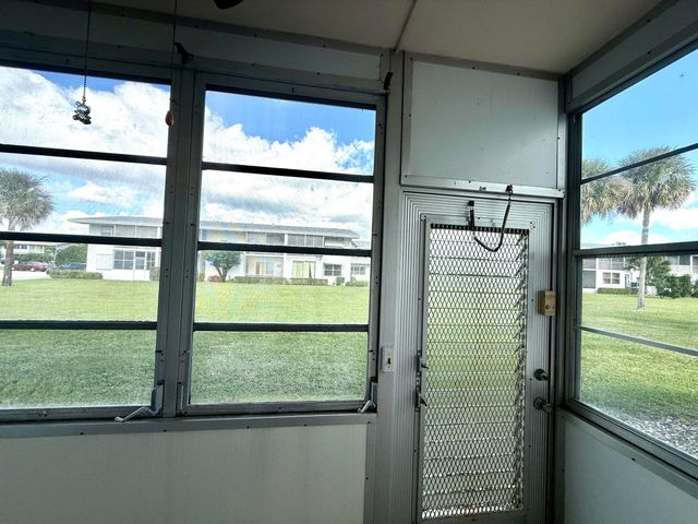 148 Coventry G, West Palm Beach, FL 33417