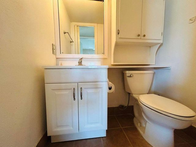 148 Coventry G, West Palm Beach, FL 33417