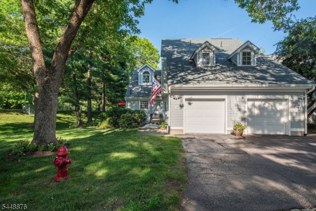18 Century Ct, Montville Twp., NJ 07045