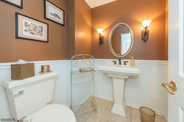 18 Century Ct, Montville Twp., NJ 07045