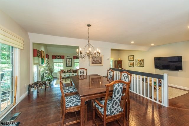 18 Century Ct, Montville Twp., NJ 07045