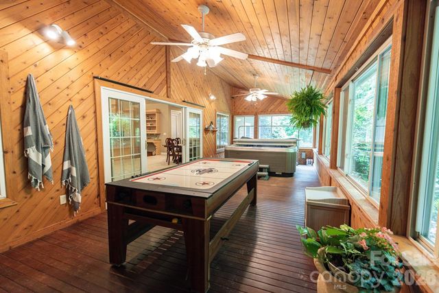 6 Grouse Terrace, Fairview, NC 28730