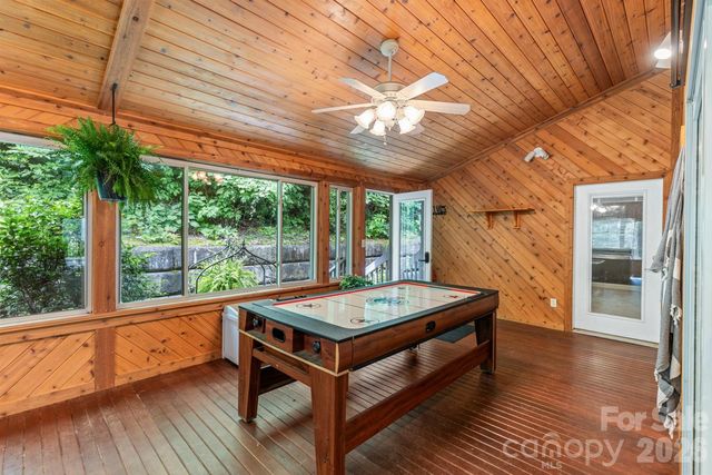 6 Grouse Terrace, Fairview, NC 28730