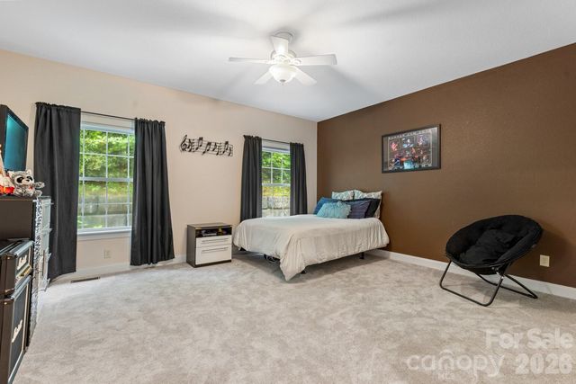 6 Grouse Terrace, Fairview, NC 28730