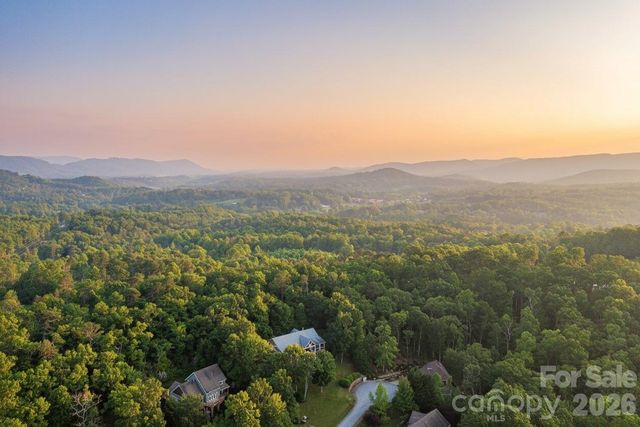 6 Grouse Terrace, Fairview, NC 28730