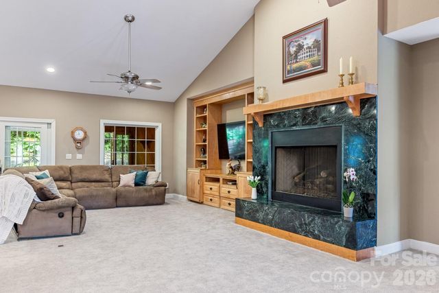 6 Grouse Terrace, Fairview, NC 28730