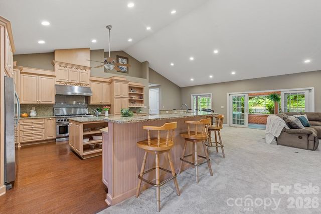 6 Grouse Terrace, Fairview, NC 28730