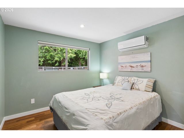 3633 Sw TEXAS St, Portland, OR 97219