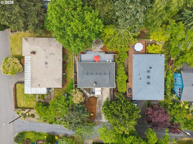 3633 Sw TEXAS St, Portland, OR 97219