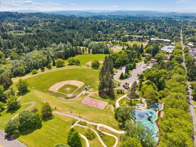 3633 Sw TEXAS St, Portland, OR 97219