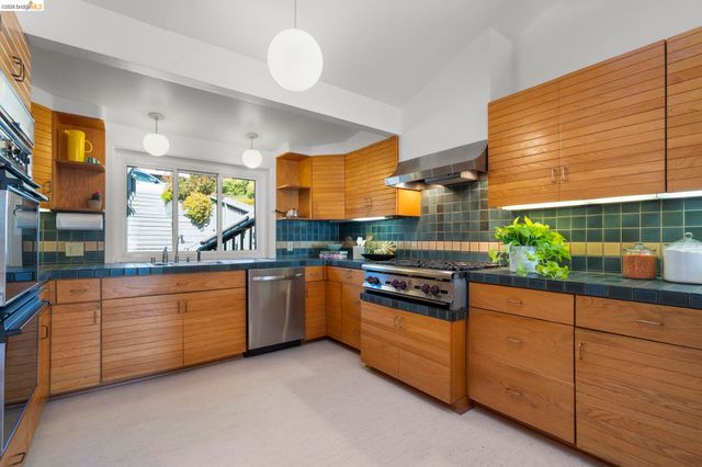 1009 Havens Pl, El Cerrito, CA 94530